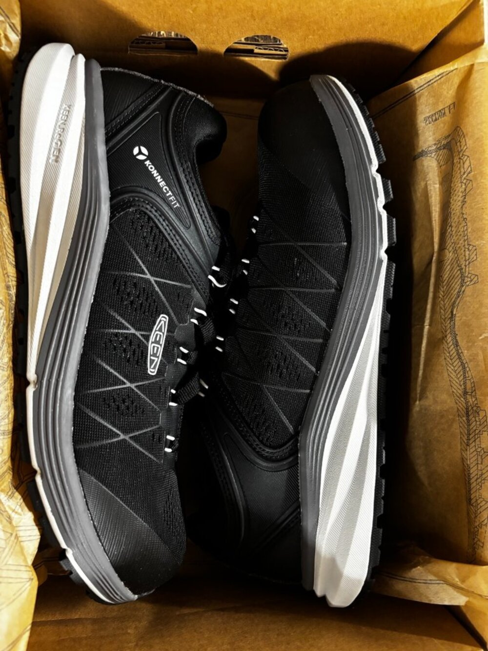 KEEN Utility Vista Energy ESD Men’s Work Shoes Black Wide Size 10 EE Brand New